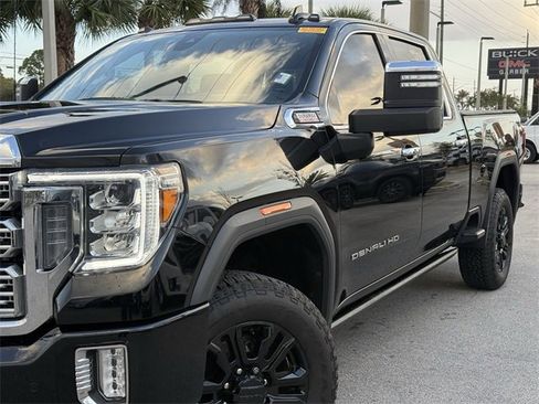 Used 2023 GMC Sierra 2500 Denali w/ Denali Black Diamond Edition image 5