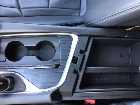 Used 2020 Buick Enclave Essence image 27