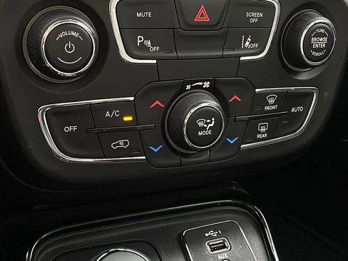 Used 2021 Jeep Compass Limited AWD/4WD image 16