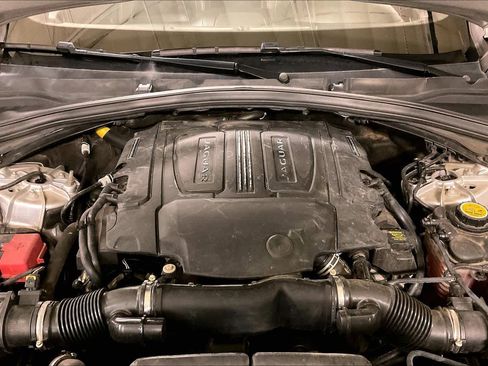 Used 2017 Jaguar F-PACE S image 29