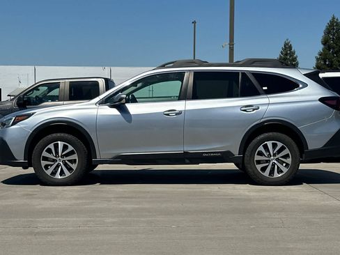 Used 2020 Subaru Outback Premium w/ Popular Package #1 AWD/4WD image 6