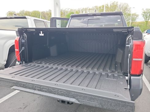 New 2026 Toyota Tacoma SR5 AWD/4WD image 9