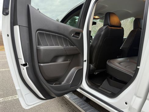 Used 2021 GMC Canyon Denali image 21