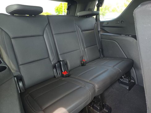 Used 2025 Chevrolet Tahoe LT image 16