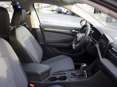 New 2026 Volkswagen Jetta SE image 35