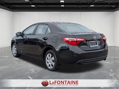 Used 2015 Toyota Corolla LE image 3