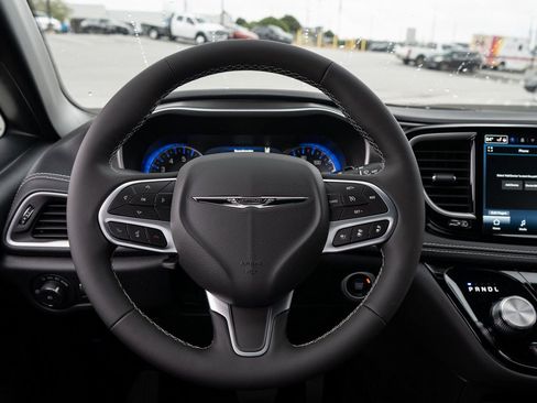 New 2026 Chrysler Pacifica Select image 28