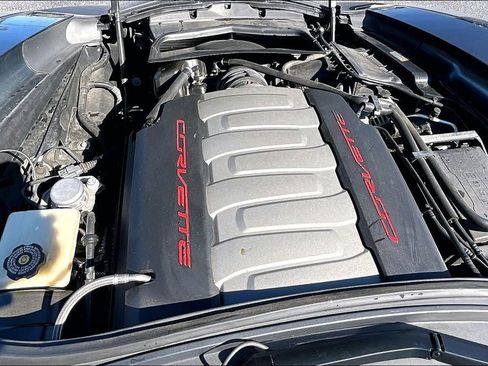 Used 2014 Chevrolet Corvette Z51 w/ 2LT Preferred Equipment Group image 9