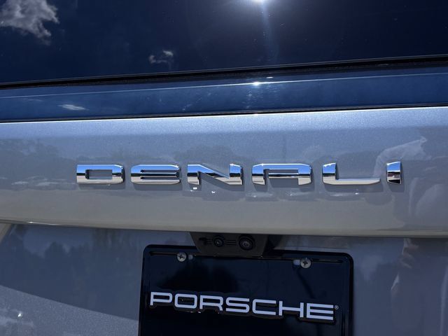 Used 2026 GMC Yukon Denali Ultimate AWD/4WD image 28