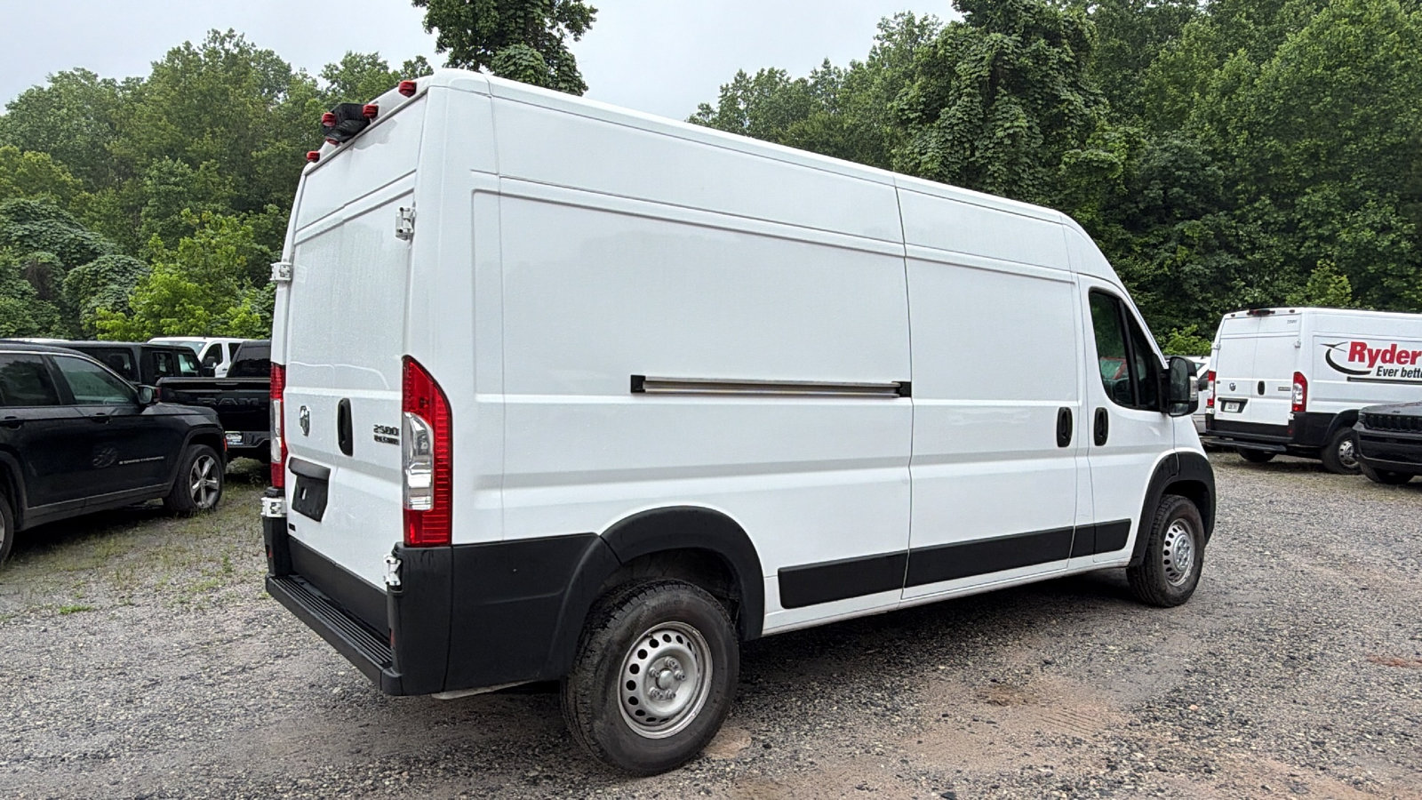 Used 2024 RAM ProMaster 2500 w/ Convenience Group FWD image 8