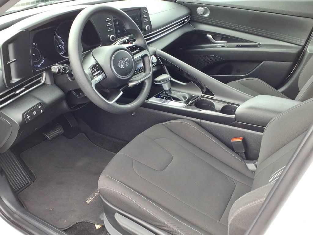 Used 2023 Hyundai Elantra Blue w/ Preferred Accessory Package FWD image 14