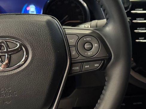 Used 2020 Toyota Camry SE AWD/4WD image 12
