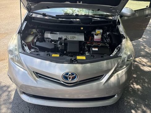 Used 2014 Toyota Prius V Three FWD image 29