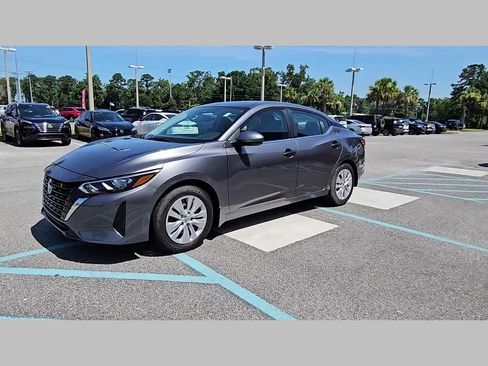 Used 2025 Nissan Sentra S image 23