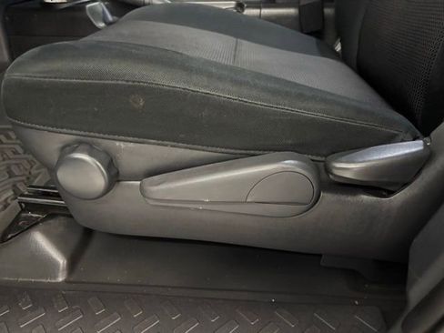 Used 2010 Toyota FJ Cruiser 4WD image 9