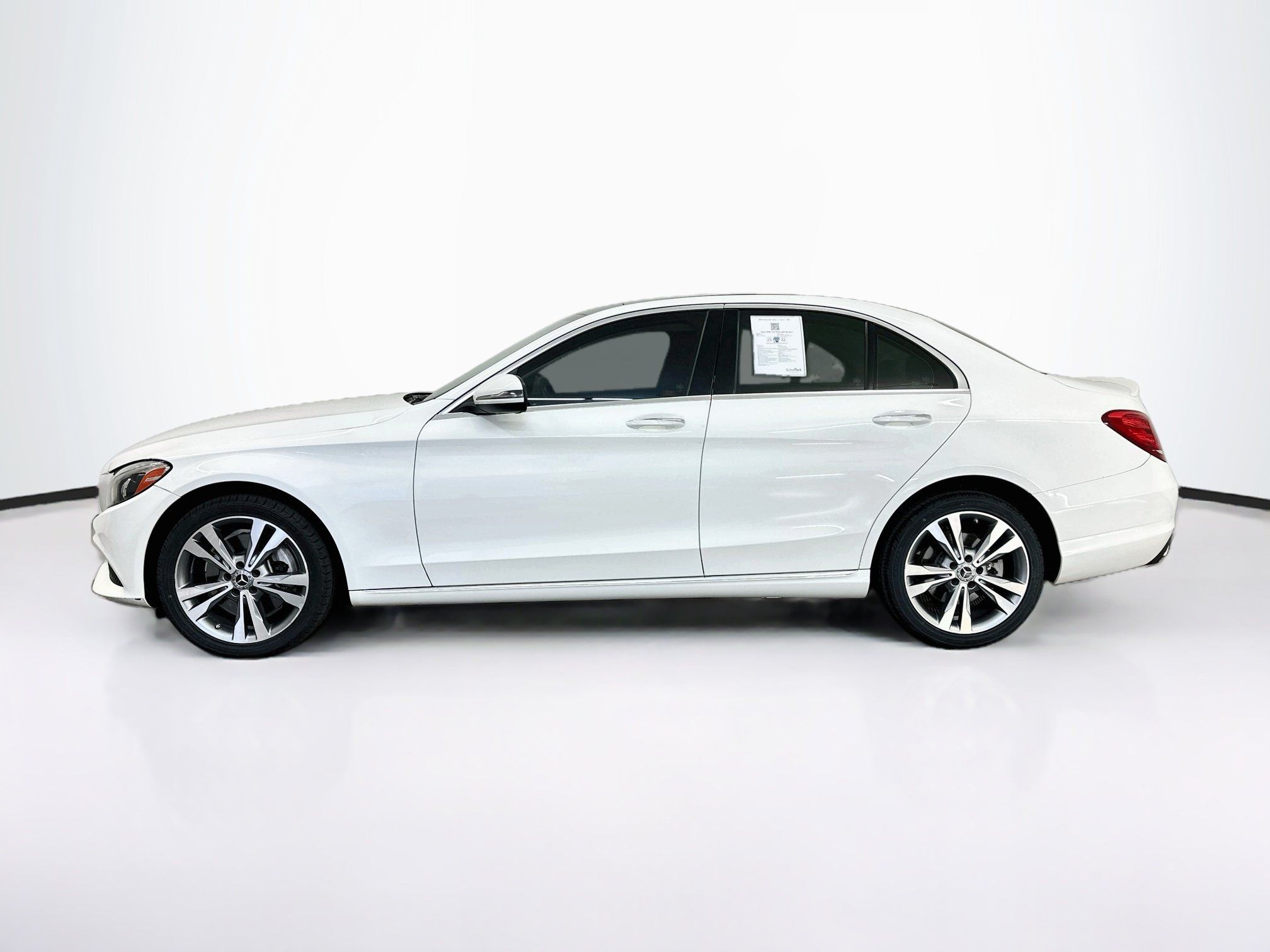 Used 2018 Mercedes-Benz C 300 4MATIC Sedan image 4