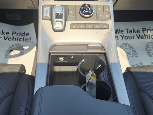 Certified 2025 Hyundai Palisade Calligraphy AWD/4WD image 19