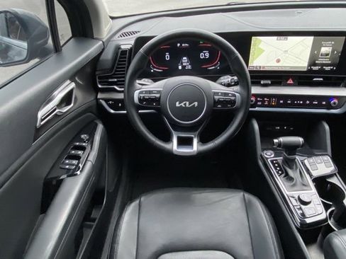 Used 2023 Kia Sportage EX image 28
