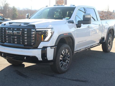 New 2026 GMC Sierra 2500 Denali Ultimate image 3