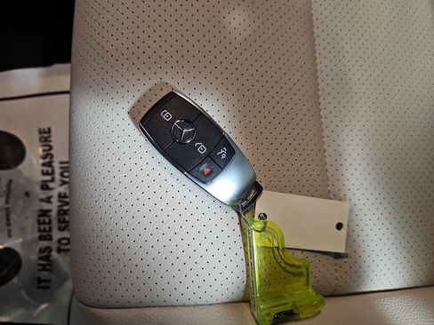 New 2026 Mercedes-Benz GLE 350 4MATIC image 37