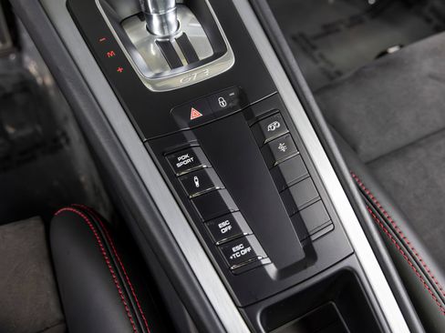 Certified 2018 Porsche 911 GT3 RWD image 49