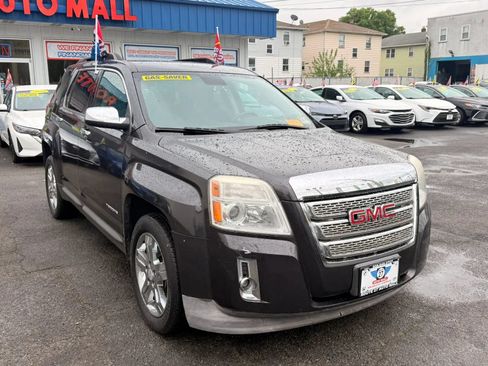 Used 2013 GMC Terrain SLE w/ Chrome Package AWD/4WD image 2