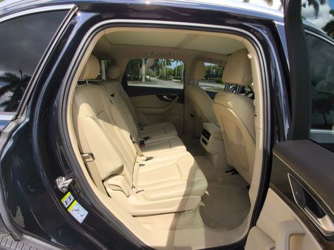 Used 2017 Audi Q7 3.0T Premium Plus AWD/4WD image 40