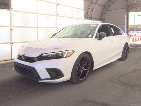 Used 2024 Honda Civic Sport image 1