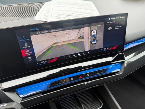 Used 2025 BMW i5 M60 w/ Premium Package image 28