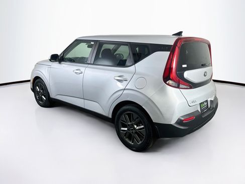 Used 2021 Kia Soul S FWD image 5