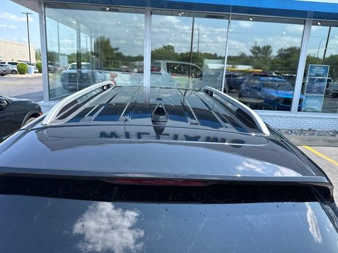 Used 2022 GMC Terrain SLT AWD/4WD image 5