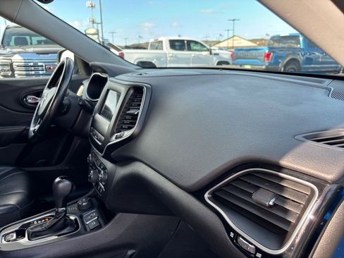 Used 2021 Jeep Cherokee Latitude Plus image 27