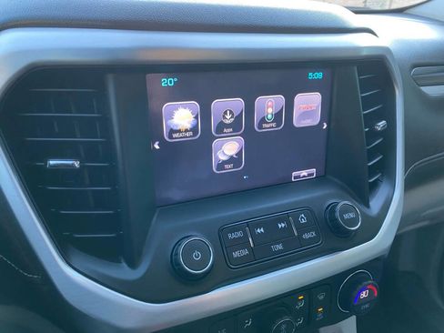 Used 2018 GMC Acadia SLT w/ LPO, Floor Liner Package AWD/4WD image 22