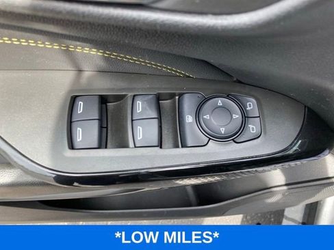 Used 2024 Chevrolet Trax LT FWD image 13