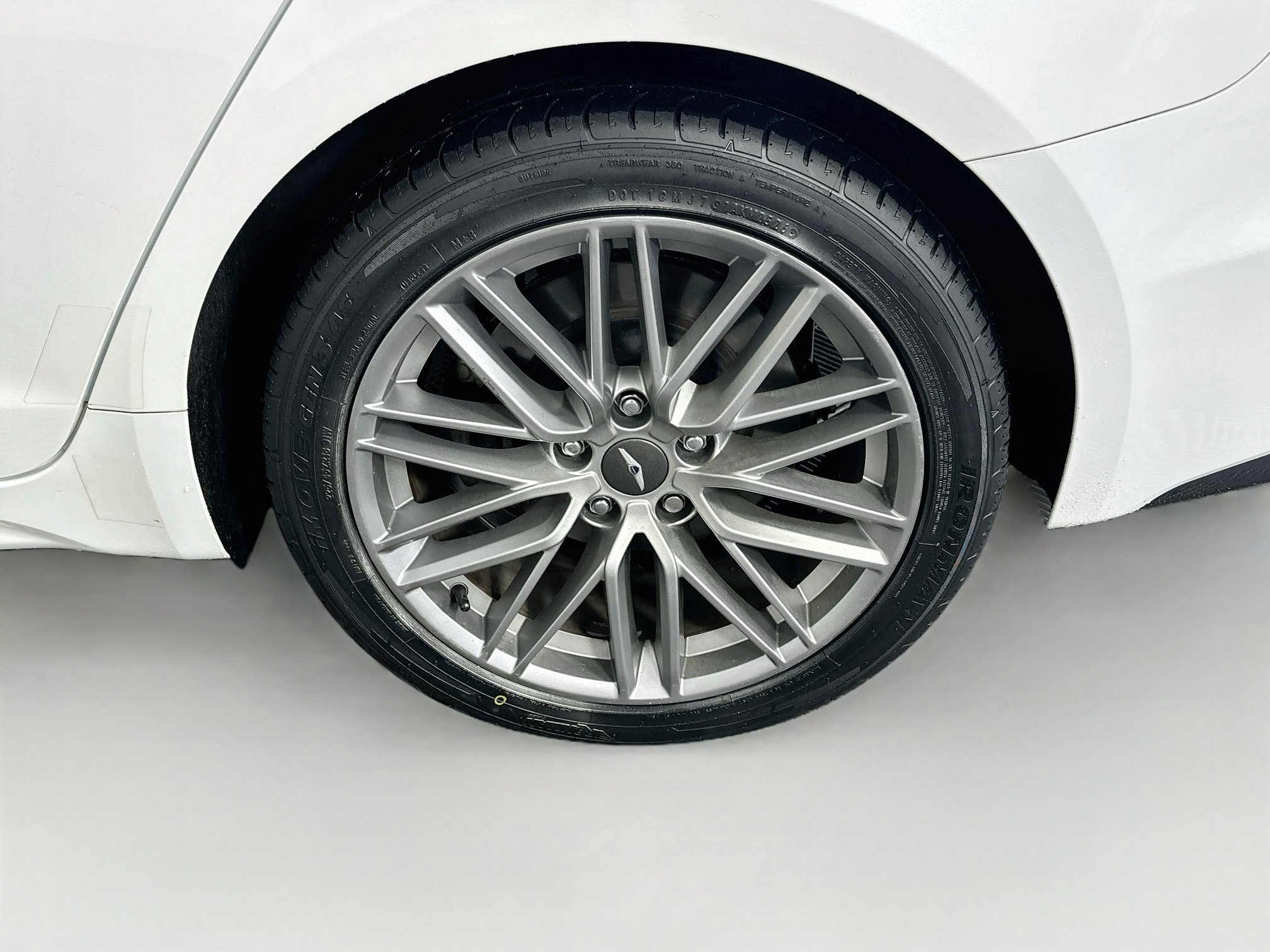 Used 2021 Genesis G70 2.0T RWD image 11