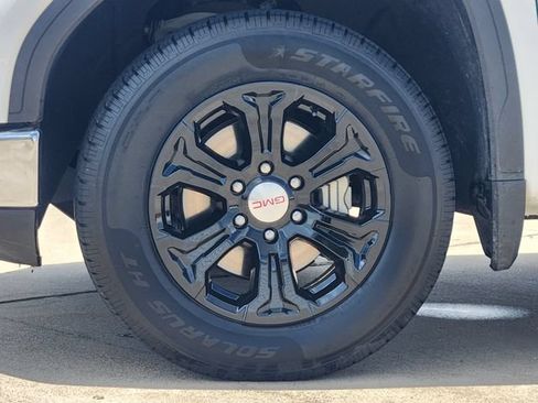 Used 2025 GMC Sierra 1500 SLT RWD image 10