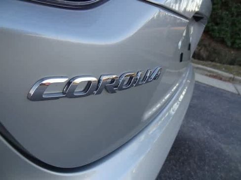 Used 2025 Toyota Corolla LE image 31