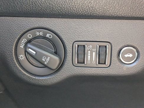 Used 2015 Dodge Challenger R/T w/ Quick Order Package 28B R/T image 10