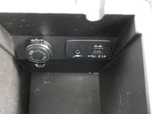 Used 2019 Subaru Crosstrek 2.0i Premium w/ Moonroof Package AWD/4WD image 33