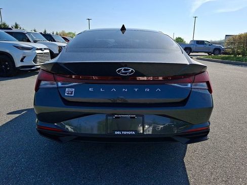 Used 2023 Hyundai Elantra SEL w/ Cargo Package FWD image 5