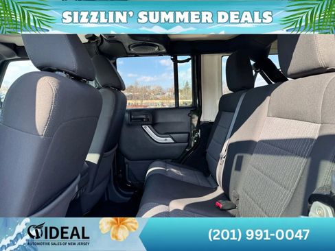 Used 2011 Jeep Wrangler Unlimited Sahara w/ Dual Top Group AWD/4WD image 21