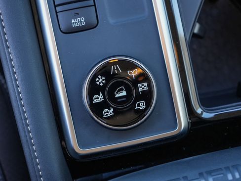 New 2026 Nissan Pathfinder SL AWD/4WD image 23