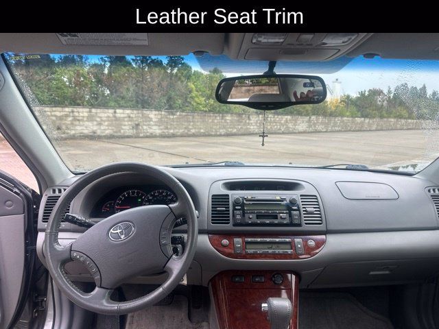 Used 2005 Toyota Camry LE FWD image 12