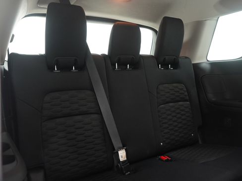 Used 2022 Nissan Pathfinder SV w/ SV Premium Package image 13