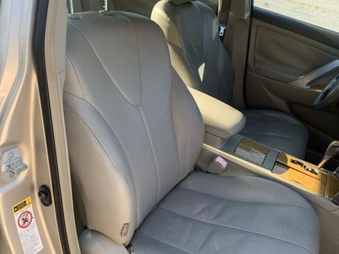 Used 2007 Toyota Camry XLE FWD image 9