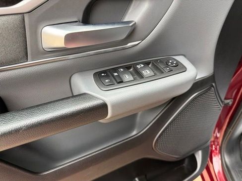 Used 2022 RAM 1500 Big Horn AWD/4WD image 8