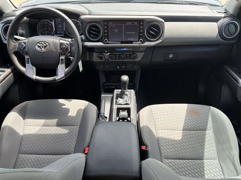 Used 2022 Toyota Tacoma SR5 w/ Technology Package AWD/4WD image 15