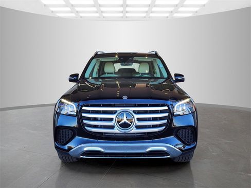 Used 2024 Mercedes-Benz GLS 450 4MATIC image 2