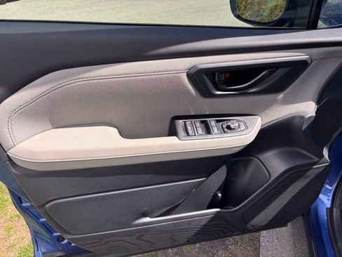 New 2026 Subaru Forester Premium AWD/4WD image 19