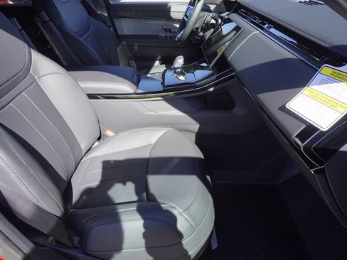 New 2025 Land Rover Range Rover Sport SE image 23